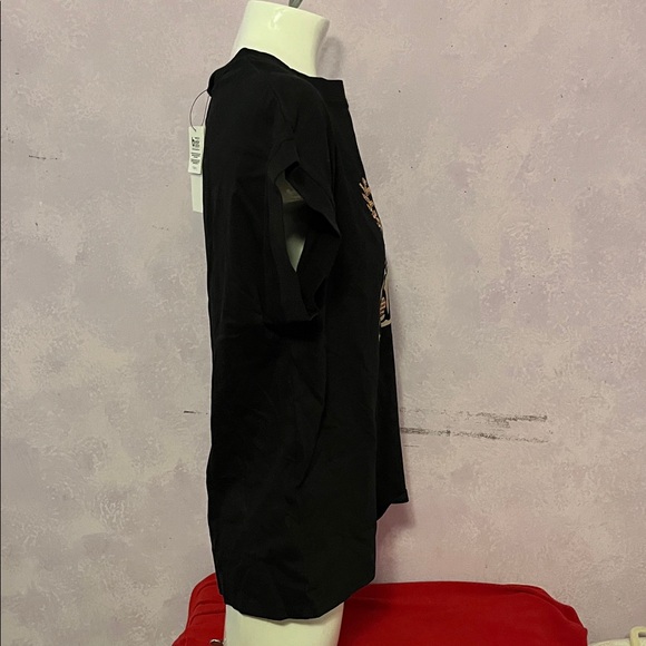 Black Graphic T-Shirt with Gold Design - Picture 3 of 5